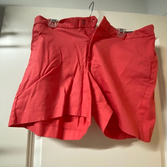 Women’s banana republic shorts - Picture 3 of 3